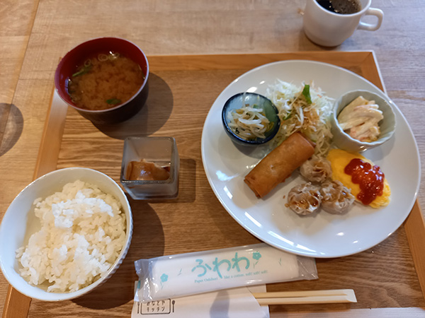 朝食