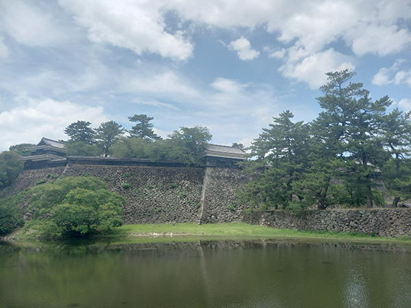 お堀