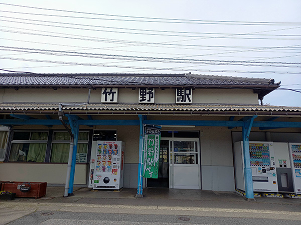 朝食