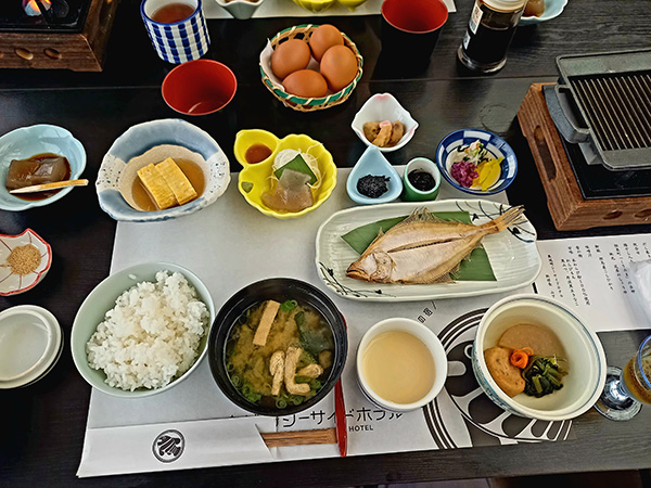 朝食