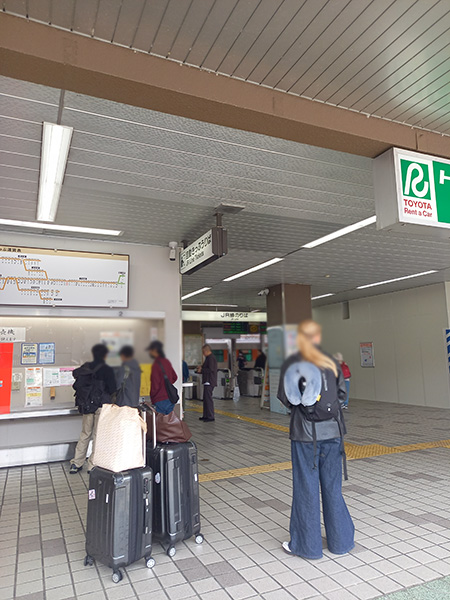 中津川改札前