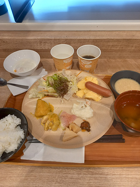 朝食