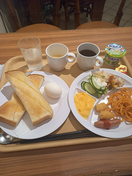 朝食