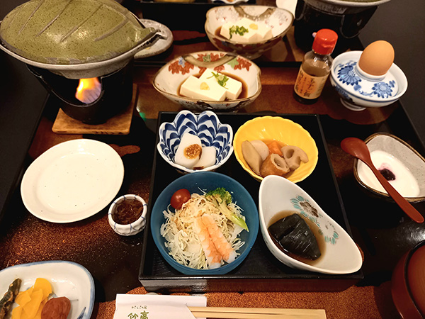 朝食